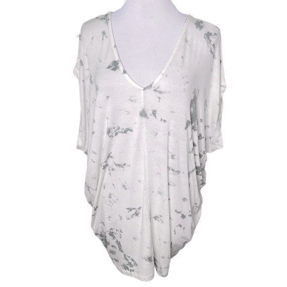 VICI White Gray Marbled Loose Fit V-Neck Bat Wing Stretch Short Sleeve Top - Picture 1 of 6